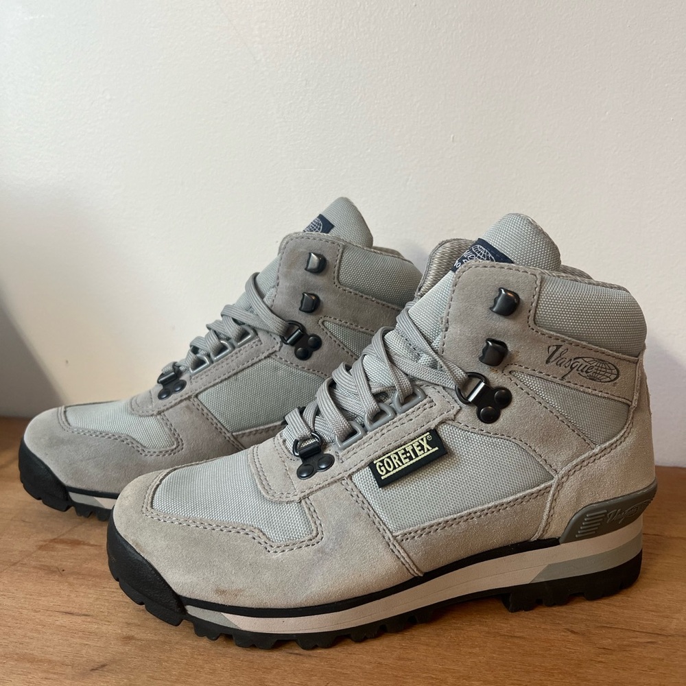 Vasque Clarion ‘88 GTX Hiking Boots - Women’s Size 8M - Gray/Limestone - NWOT!